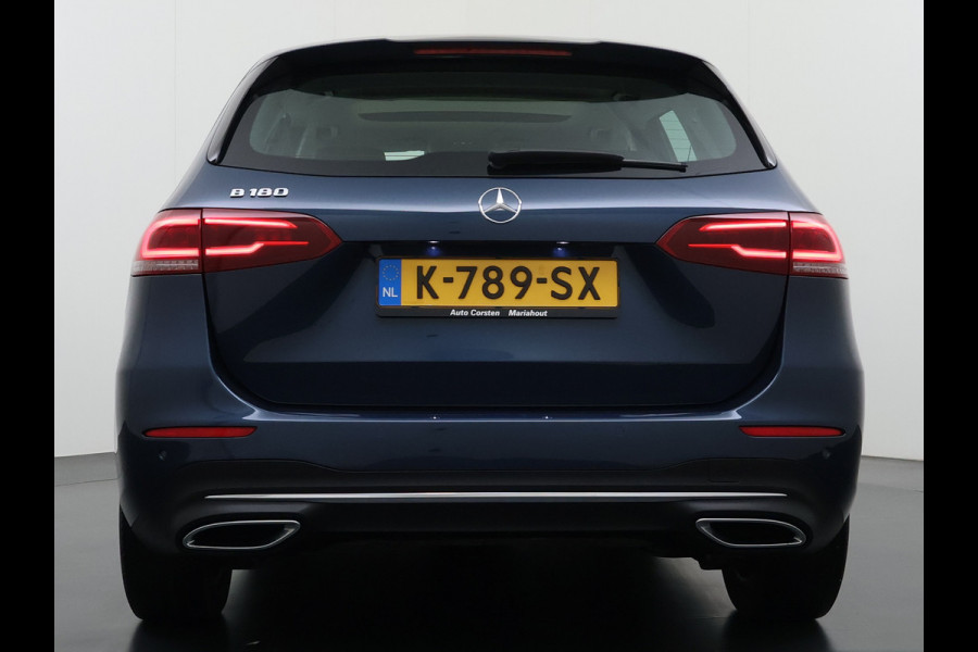 Mercedes-Benz B-Klasse 180T AUT-7 Luxury Pano-Dak Elektr+Leer+Geheugen+Verwarmd-Comfort-Stoel Navi Camera Apple Carplay Android Cruise Control Pdc Zitc Elek.Achterklep Widescreen Park-Assist Break-Assist cockpit Premium+ Smartphone-integratie Dodehoekassistent DAB Bluetooth Led Lmv Keyless Go Easy-pack 1e Eigenaar Dealeronderhouden Zeer Compleet Origineel Nederlandse Auto 1.400kg trekvermogen € 44.000,- nieuw