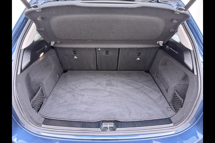 Mercedes-Benz B-Klasse 180T AUT-7 Luxury Pano-Dak Elektr+Leer+Geheugen+Verwarmd-Comfort-Stoel Navi Camera Apple Carplay Android Cruise Control Pdc Zitc Elek.Achterklep Widescreen Park-Assist Break-Assist cockpit Premium+ Smartphone-integratie Dodehoekassistent DAB Bluetooth Led Lmv Keyless Go Easy-pack 1e Eigenaar Dealeronderhouden Zeer Compleet Origineel Nederlandse Auto 1.400kg trekvermogen € 44.000,- nieuw