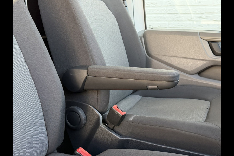 Volkswagen Crafter 35 2.0 TDI L3H3 Euro 6 Airco Pdc Carplay Dab+ Cruise Trekhaak Garantie