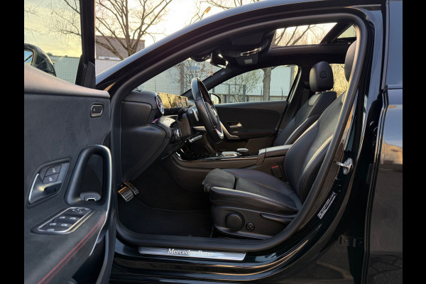 Mercedes-Benz A-Klasse 200 AMG 2022 AUT PANO LEDER ACC VOL-LUXE GROTE BEURT