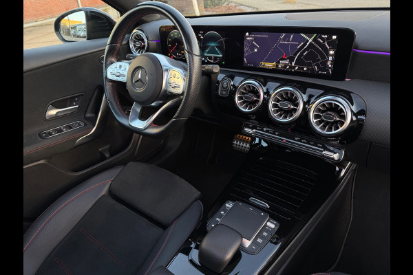 Mercedes-Benz A-Klasse 200 AMG 2022 AUT PANO LEDER ACC VOL-LUXE GROTE BEURT