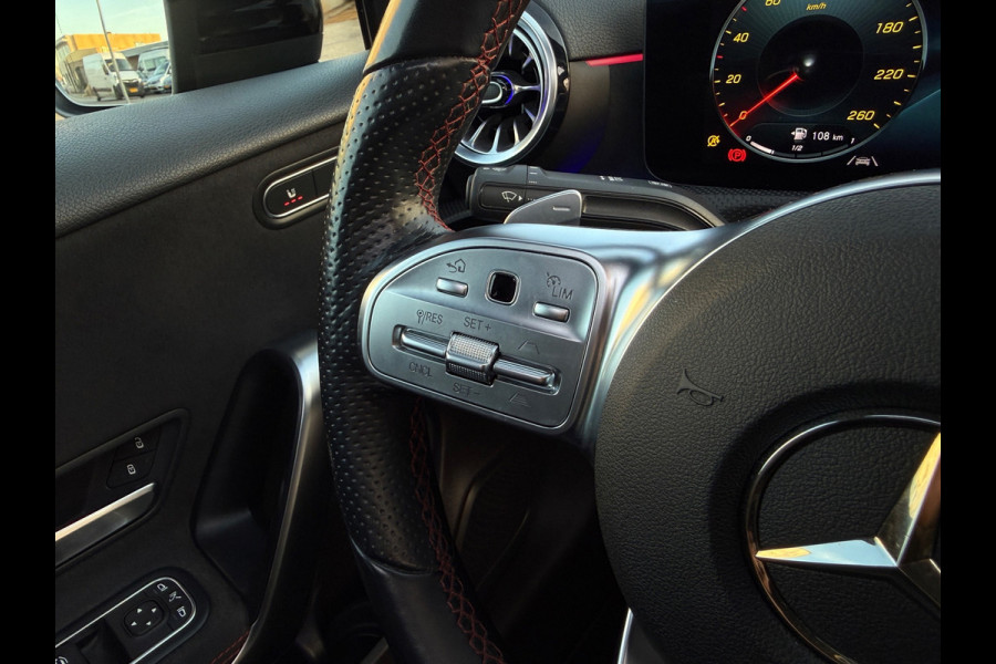Mercedes-Benz A-Klasse 200 AMG 2022 AUT PANO LEDER ACC VOL-LUXE GROTE BEURT