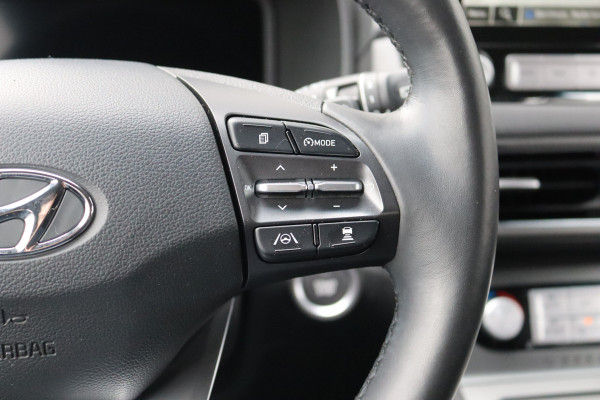 Hyundai Kona EV Fashion 64 kWh Gr.-navigatie/Trekhaak/Camera/Winter-pack