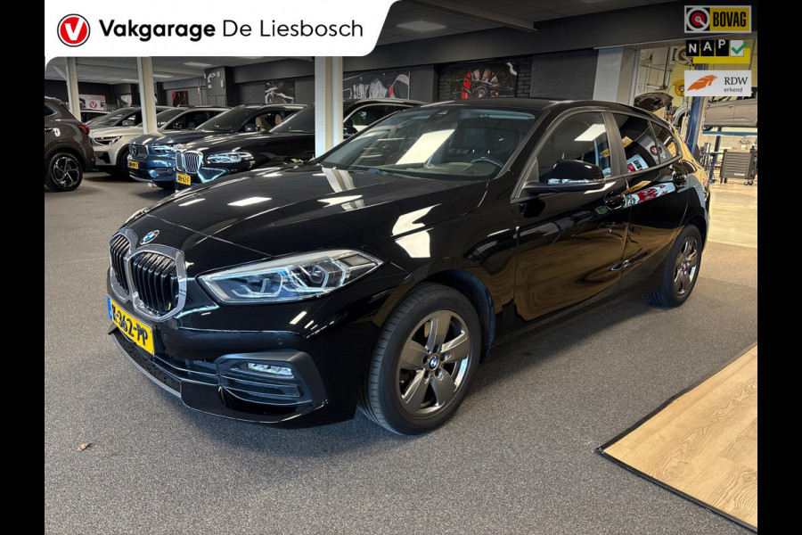 BMW 1-serie 118i Executive Edition,navi,apple carplay,media,pdc,orig ned,cruisec,
