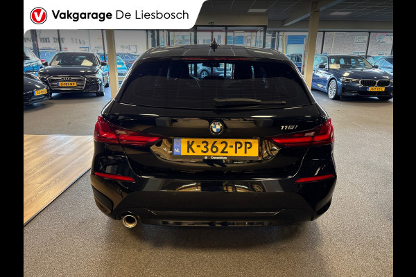 BMW 1-serie 118i Executive Edition,navi,apple carplay,media,pdc,orig ned,cruisec,
