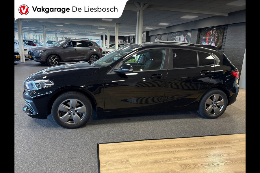 BMW 1-serie 118i Executive Edition,navi,apple carplay,media,pdc,orig ned,cruisec,