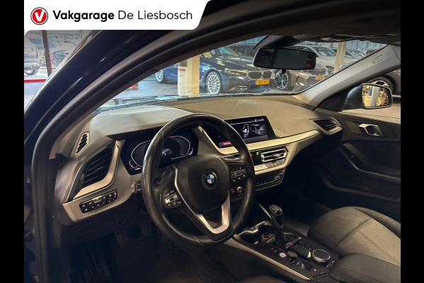 BMW 1-serie 118i Executive Edition,navi,apple carplay,media,pdc,orig ned,cruisec,