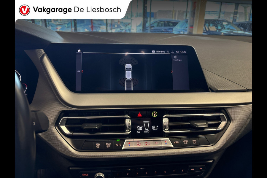 BMW 1-serie 118i Executive Edition,navi,apple carplay,media,pdc,orig ned,cruisec,