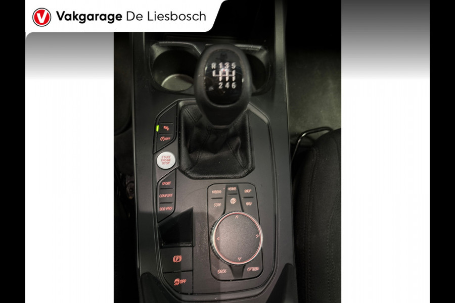 BMW 1-serie 118i Executive Edition,navi,apple carplay,media,pdc,orig ned,cruisec,