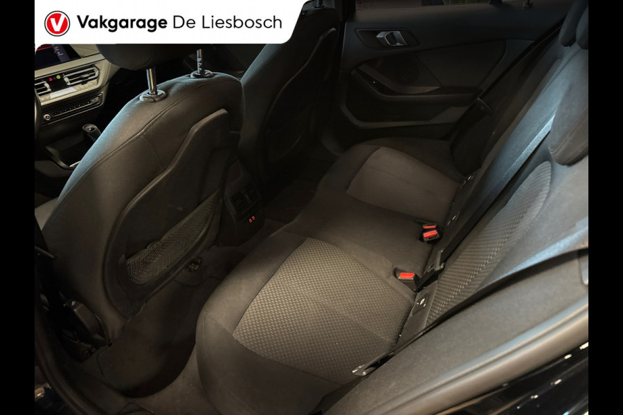 BMW 1-serie 118i Executive Edition,navi,apple carplay,media,pdc,orig ned,cruisec,