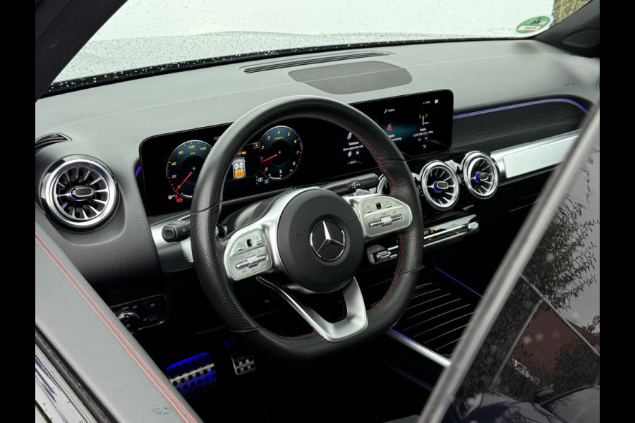 Mercedes-Benz Glb 200 Business Solution AMG | Pano | Ambient Light | 360* Camera | 19 inch