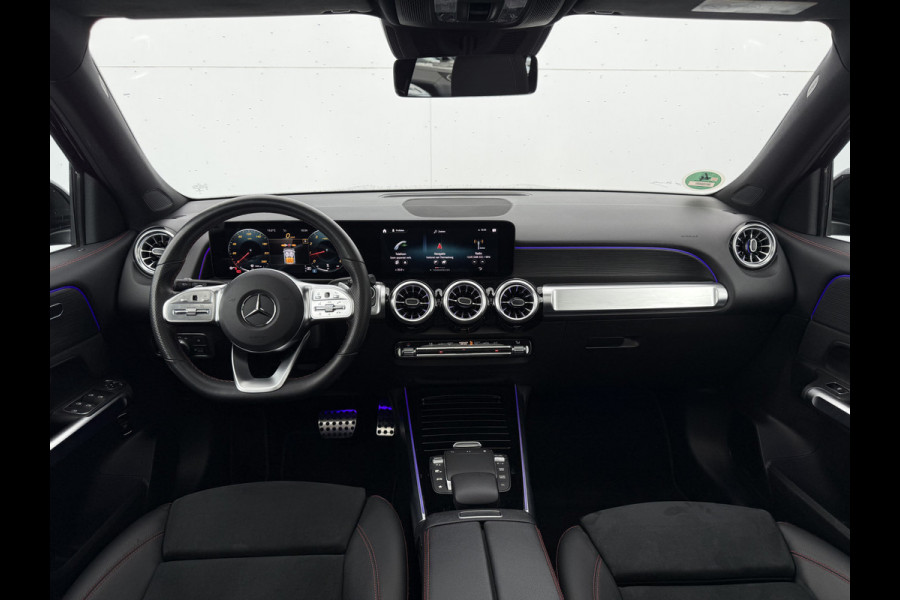 Mercedes-Benz Glb 200 Business Solution AMG | Pano | Ambient Light | 360* Camera | 19 inch