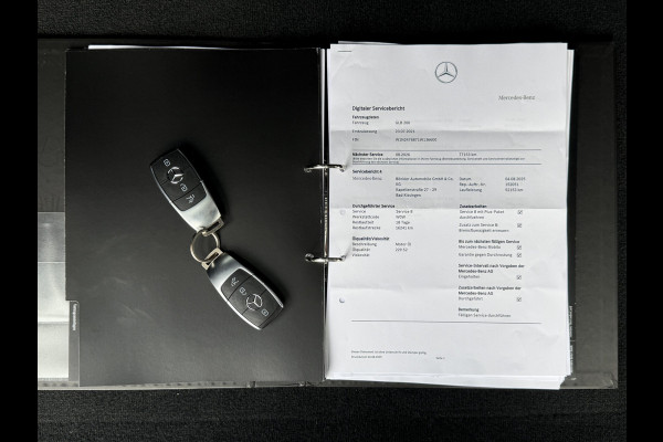 Mercedes-Benz Glb 200 Business Solution AMG | Trekhaak | MultiBeam LED | Camera | DAB+ | 19 inch