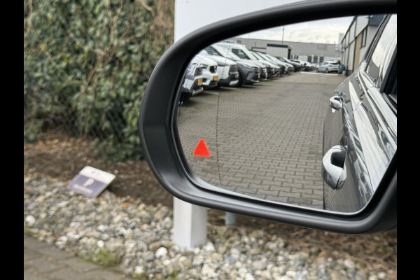 Mercedes-Benz Glb 200 Business Solution AMG | Trekhaak | MultiBeam LED | Camera | DAB+ | 19 inch