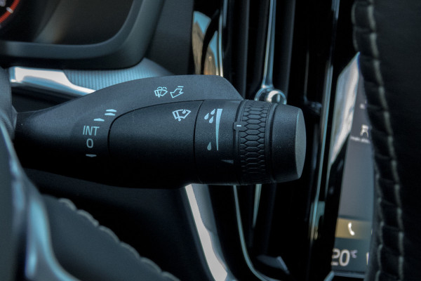 Volvo S60 2.0 T4 R-Design | ACC | STOELVERWARMING | POLESTAR ENGINEERED | ELEKTRISCH VERSTELBARE STOELEN