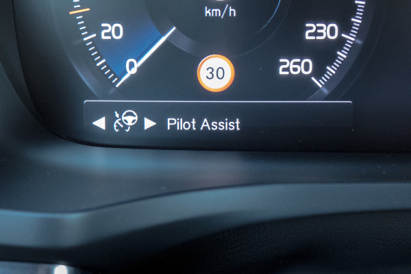 Volvo S60 2.0 T4 R-Design | ACC | STOELVERWARMING | POLESTAR ENGINEERED | ELEKTRISCH VERSTELBARE STOELEN