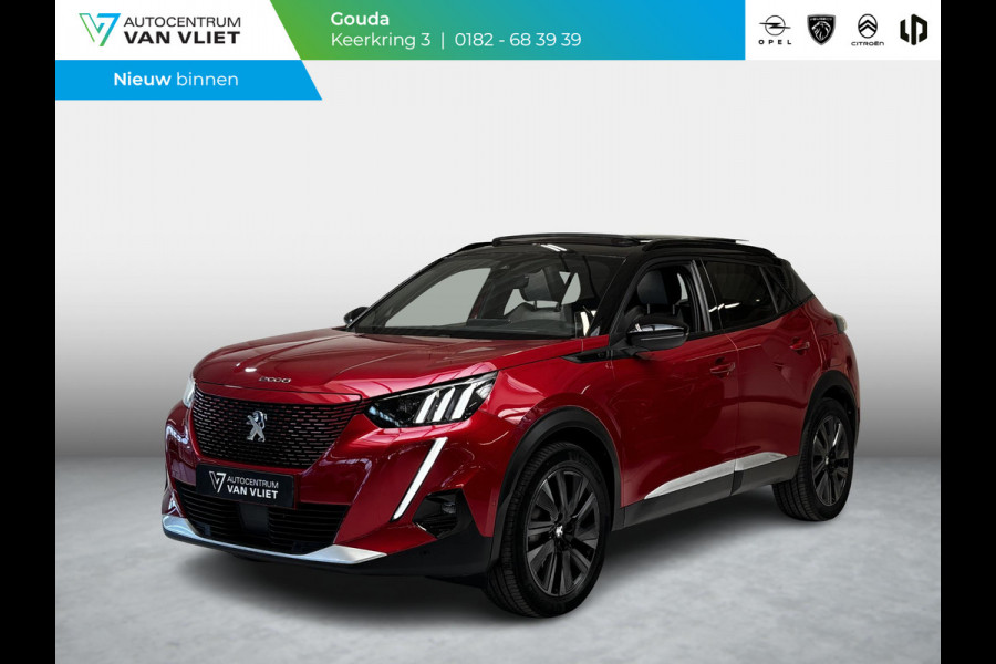 Peugeot e-2008 EV GT Pack 50 kWh SOH 93,4% | Panorama dak | Stoelverwarming | Voorruitverwarming | Keyless | Navigatie | Android auto / Apple carplay