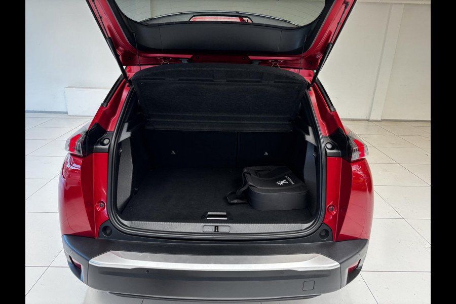 Peugeot e-2008 EV GT Pack 50 kWh SOH 93,4% | Panorama dak | Stoelverwarming | Voorruitverwarming | Keyless | Navigatie | Android auto / Apple carplay