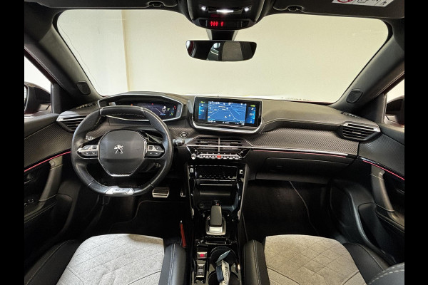 Peugeot e-2008 EV GT Pack 50 kWh SOH 93,4% | Panorama dak | Stoelverwarming | Voorruitverwarming | Keyless | Navigatie | Android auto / Apple carplay