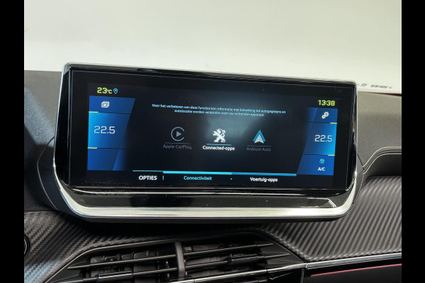 Peugeot e-2008 EV GT Pack 50 kWh SOH 93,4% | Panorama dak | Stoelverwarming | Voorruitverwarming | Keyless | Navigatie | Android auto / Apple carplay