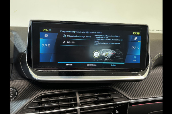 Peugeot e-2008 EV GT Pack 50 kWh SOH 93,4% | Panorama dak | Stoelverwarming | Voorruitverwarming | Keyless | Navigatie | Android auto / Apple carplay