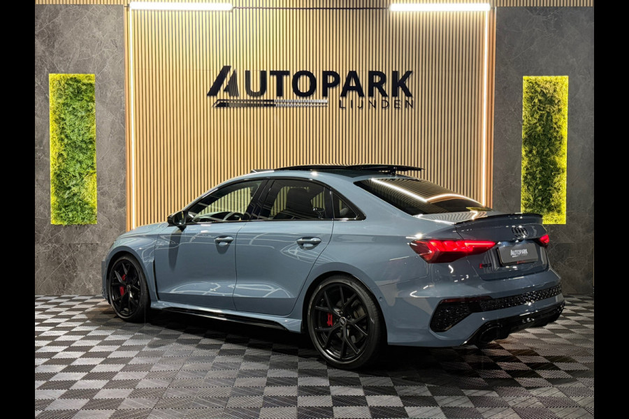 Audi RS3 Limousine GERESERVEERD 2.5 TFSI RS 3 quattro|PANO|MASSAGE|B&O|ACC|MEMORY|CARPLAY|DEALER ONDERHOUDEN|KEMORA GREY|400PK|