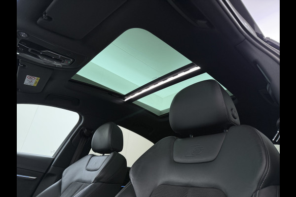 Audi e-tron Sportback 55 Quattro S-Line 408pk 95kWh Pano-Schuif-Dak LED Sport-Stoel-Leer/Alcantara Luchtvering 21" Trekhaak Adaptive-Cruise Spoor-Assi SOH 89% Rode-Remklauwen Zwarte-Hemel Audi-Smartphone-Interface Stoelverwarming Memory Elek.Achterklep DAB Lmv Privacy Glas Led Keyless Actieve Luidspreker 1e Eigenaar Origineel Nederlandse Auto € 93.000 nieuw 1.800kg Trekvermogen