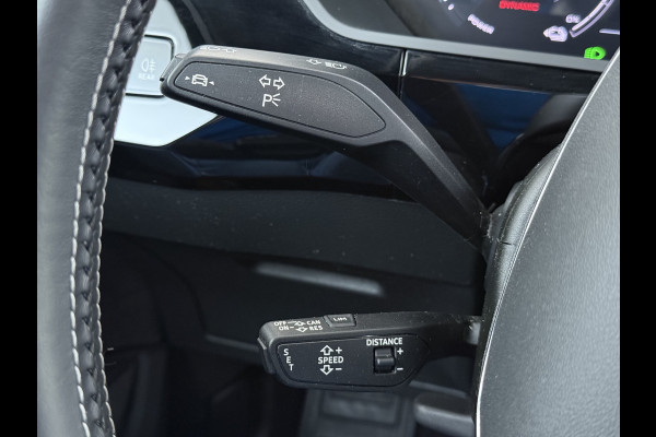 Audi e-tron Sportback 55 Quattro S-Line 408pk 95kWh Pano-Schuif-Dak LED Sport-Stoel-Leer/Alcantara Luchtvering 21" Trekhaak Adaptive-Cruise Spoor-Assi SOH 89% Rode-Remklauwen Zwarte-Hemel Audi-Smartphone-Interface Stoelverwarming Memory Elek.Achterklep DAB Lmv Privacy Glas Led Keyless Actieve Luidspreker 1e Eigenaar Origineel Nederlandse Auto € 93.000 nieuw 1.800kg Trekvermogen