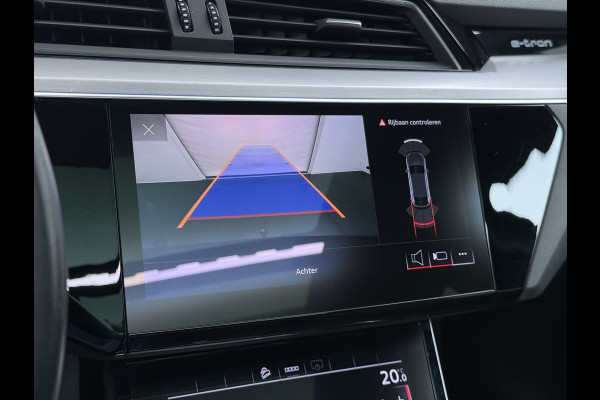 Audi e-tron Sportback 55 Quattro S-Line 408pk 95kWh Pano-Schuif-Dak LED Sport-Stoel-Leer/Alcantara Luchtvering 21" Trekhaak Adaptive-Cruise Spoor-Assi SOH 89% Rode-Remklauwen Zwarte-Hemel Audi-Smartphone-Interface Stoelverwarming Memory Elek.Achterklep DAB Lmv Privacy Glas Led Keyless Actieve Luidspreker 1e Eigenaar Origineel Nederlandse Auto € 93.000 nieuw 1.800kg Trekvermogen