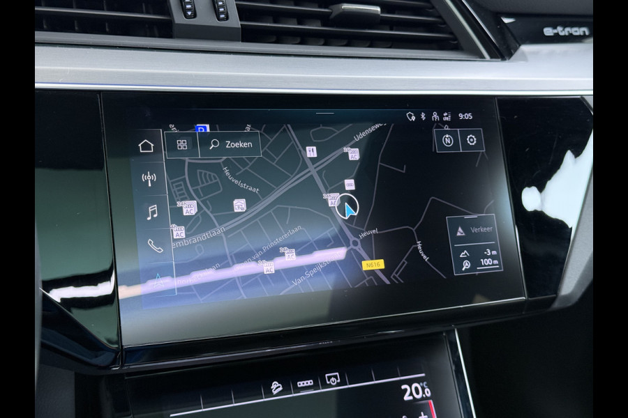 Audi e-tron Sportback 55 Quattro S-Line 408pk 95kWh Pano-Schuif-Dak LED Sport-Stoel-Leer/Alcantara Luchtvering 21" Trekhaak Adaptive-Cruise Spoor-Assi SOH 89% Rode-Remklauwen Zwarte-Hemel Audi-Smartphone-Interface Stoelverwarming Memory Elek.Achterklep DAB Lmv Privacy Glas Led Keyless Actieve Luidspreker 1e Eigenaar Origineel Nederlandse Auto € 93.000 nieuw 1.800kg Trekvermogen
