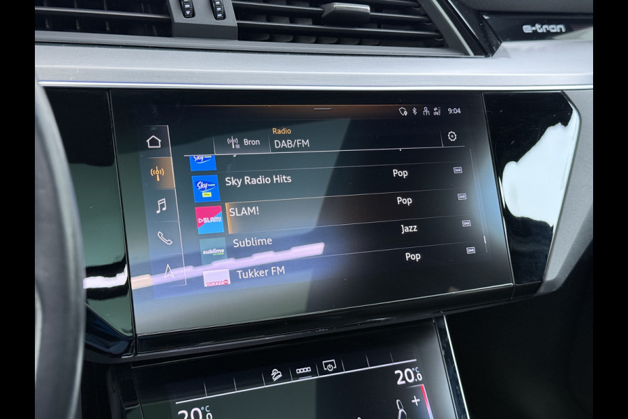 Audi e-tron Sportback 55 Quattro S-Line 408pk 95kWh Pano-Schuif-Dak LED Sport-Stoel-Leer/Alcantara Luchtvering 21" Trekhaak Adaptive-Cruise Spoor-Assi SOH 89% Rode-Remklauwen Zwarte-Hemel Audi-Smartphone-Interface Stoelverwarming Memory Elek.Achterklep DAB Lmv Privacy Glas Led Keyless Actieve Luidspreker 1e Eigenaar Origineel Nederlandse Auto € 93.000 nieuw 1.800kg Trekvermogen