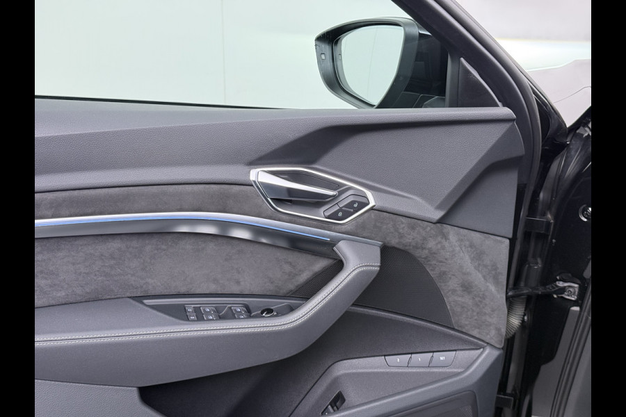 Audi e-tron Sportback 55 Quattro S-Line 408pk 95kWh Pano-Schuif-Dak LED Sport-Stoel-Leer/Alcantara Luchtvering 21" Trekhaak Adaptive-Cruise Spoor-Assi SOH 89% Rode-Remklauwen Zwarte-Hemel Audi-Smartphone-Interface Stoelverwarming Memory Elek.Achterklep DAB Lmv Privacy Glas Led Keyless Actieve Luidspreker 1e Eigenaar Origineel Nederlandse Auto € 93.000 nieuw 1.800kg Trekvermogen