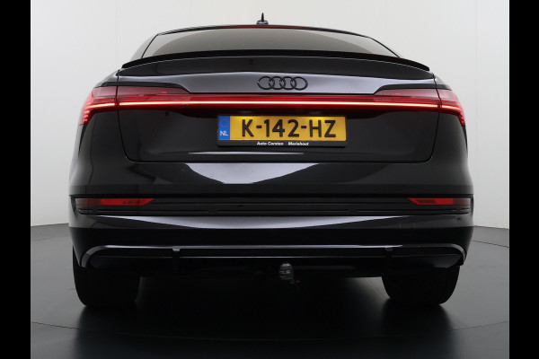 Audi e-tron Sportback 55 Quattro S-Line 408pk 95kWh Pano-Schuif-Dak LED Sport-Stoel-Leer/Alcantara Luchtvering 21" Trekhaak Adaptive-Cruise Spoor-Assi SOH 89% Rode-Remklauwen Zwarte-Hemel Audi-Smartphone-Interface Stoelverwarming Memory Elek.Achterklep DAB Lmv Privacy Glas Led Keyless Actieve Luidspreker 1e Eigenaar Origineel Nederlandse Auto € 93.000 nieuw 1.800kg Trekvermogen
