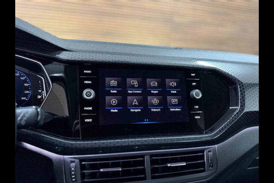 Volkswagen T-Cross 1.0 TSI 110PK | Style | Virtual | Full LED | ACC | Winter-Pakket | Clima | Blind Spot | Camera | CarPlay | DAB+