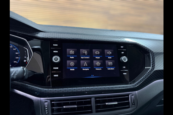 Volkswagen T-Cross 1.0 TSI 110PK | Style | Virtual | Full LED | ACC | Winter-Pakket | Clima | Blind Spot | Camera | CarPlay | DAB+