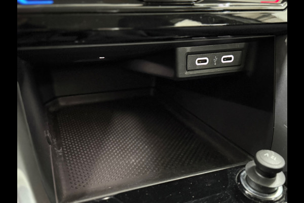 Volkswagen T-Cross 1.0 TSI 110PK | Style | Virtual | Full LED | ACC | Winter-Pakket | Clima | Blind Spot | Camera | CarPlay | DAB+