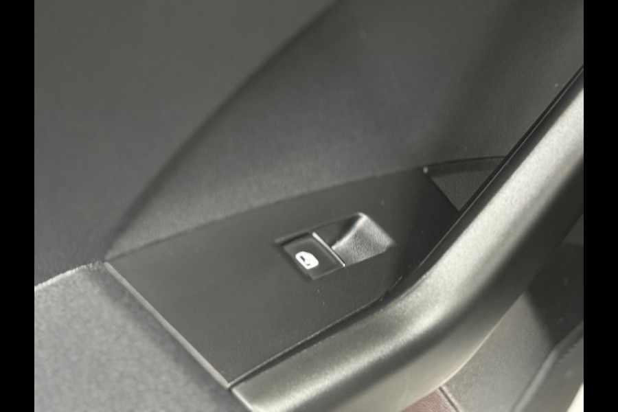 Volkswagen T-Cross 1.0 TSI 110PK | Style | Virtual | Full LED | ACC | Winter-Pakket | Clima | Blind Spot | Camera | CarPlay | DAB+