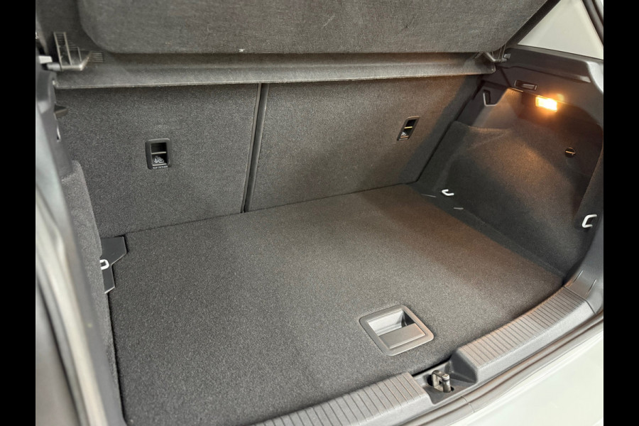 Volkswagen T-Cross 1.0 TSI 110PK | Style | Virtual | Full LED | ACC | Winter-Pakket | Clima | Blind Spot | Camera | CarPlay | DAB+