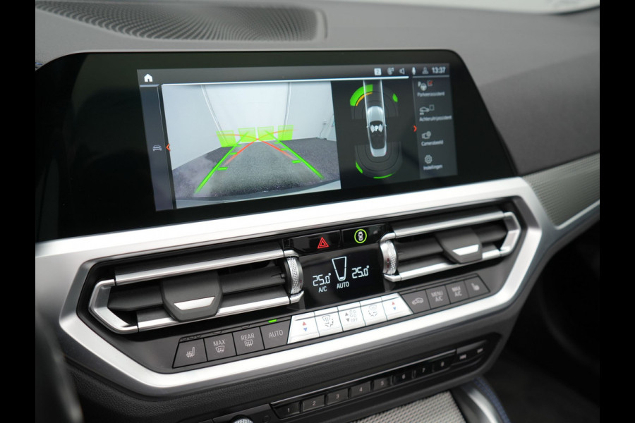 BMW 4 Serie Cabrio 430i M Sport 245pk Dealer O.H DRAVITGRAU | Lederen Sportstoelen Memory | Nekverwarming | 19"L.M | Harman Kardon |  M Sportremmen | Camera | Sfeerverlichting | Apple Carplay | LED |