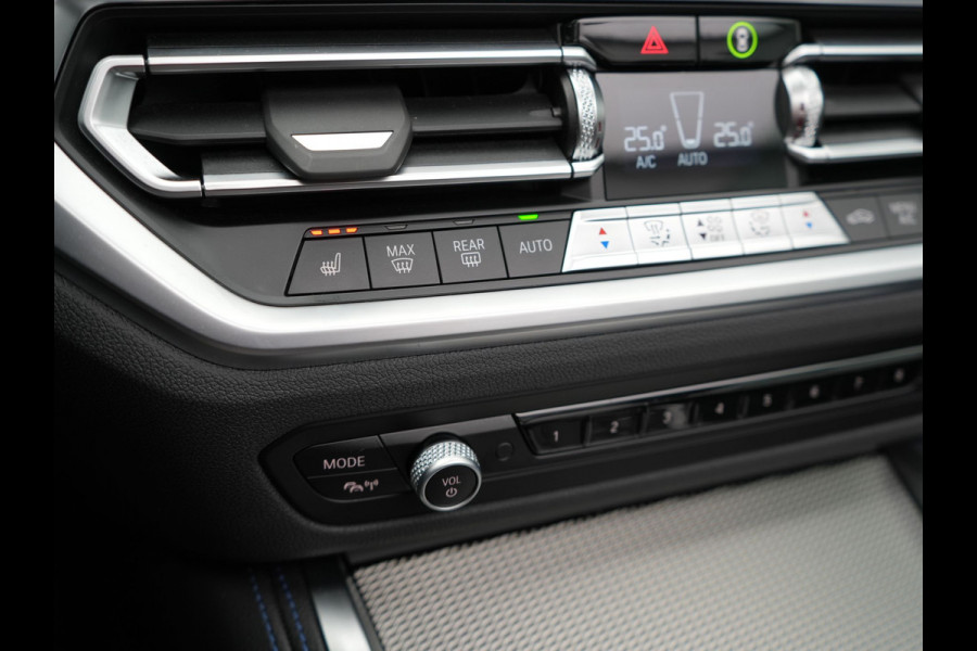 BMW 4 Serie Cabrio 430i M Sport 245pk Dealer O.H DRAVITGRAU | Lederen Sportstoelen Memory | Nekverwarming | 19"L.M | Harman Kardon |  M Sportremmen | Camera | Sfeerverlichting | Apple Carplay | LED |