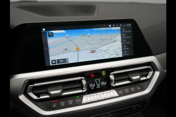 BMW 4 Serie Cabrio 430i M Sport 245pk Dealer O.H DRAVITGRAU | Lederen Sportstoelen Memory | Nekverwarming | 19"L.M | Harman Kardon |  M Sportremmen | Camera | Sfeerverlichting | Apple Carplay | LED |