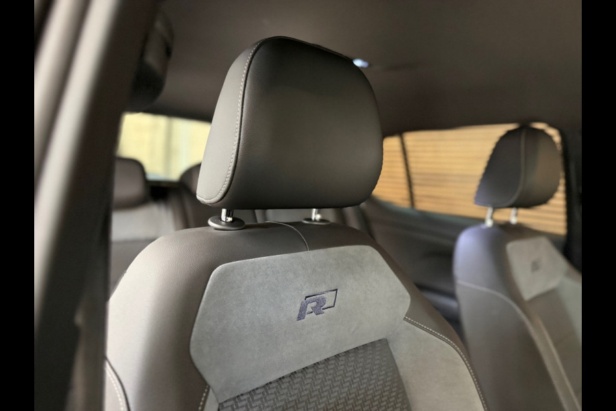 Volkswagen T-Cross 1.0 TSI R-Line Binnen/ Buiten | 110PK | Virtual | BEATS | Full LED | Camera | Discover Pro | Clima | Ambient