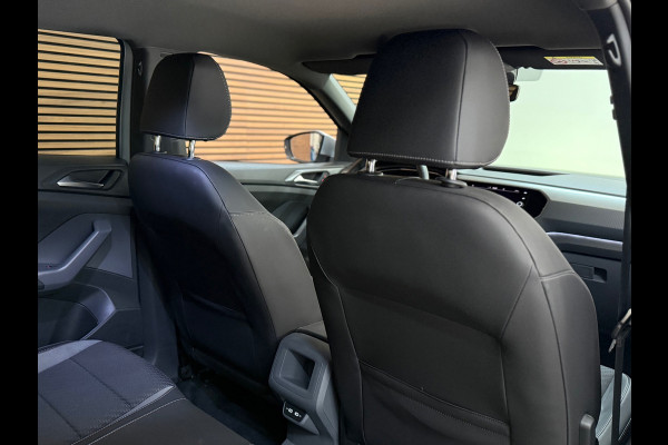 Volkswagen T-Cross 1.0 TSI R-Line Binnen/ Buiten | 110PK | Virtual | BEATS | Full LED | Camera | Discover Pro | Clima | Ambient
