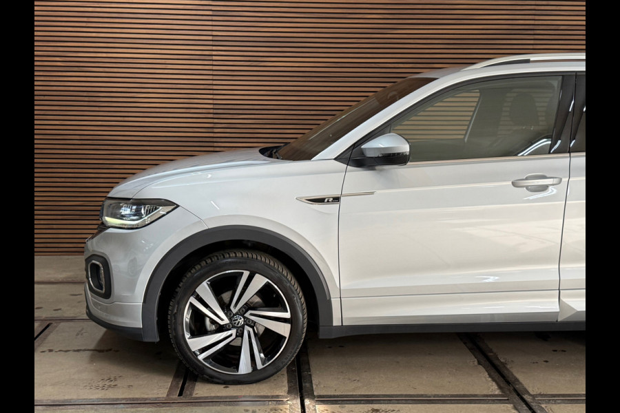 Volkswagen T-Cross 1.0 TSI R-Line Binnen/ Buiten | 110PK | Virtual | BEATS | Full LED | Camera | Discover Pro | Clima | Ambient