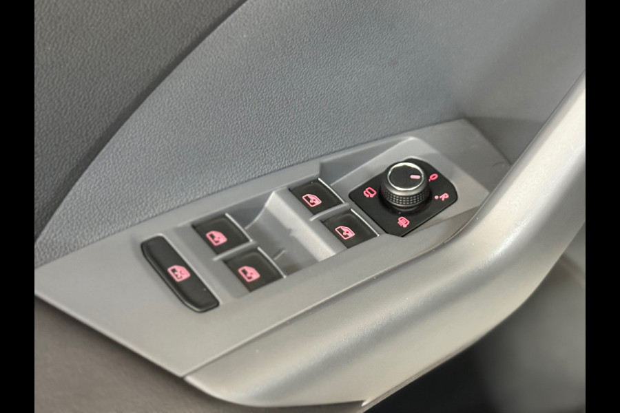 Volkswagen T-Cross 1.0 TSI R-Line Binnen/ Buiten | 110PK | Virtual | BEATS | Full LED | Camera | Discover Pro | Clima | Ambient