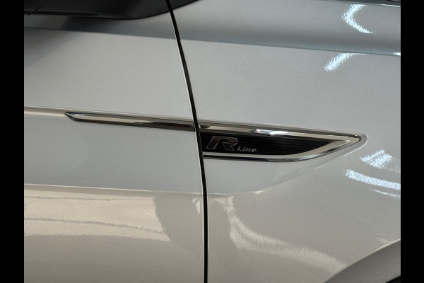 Volkswagen T-Cross 1.0 TSI R-Line Binnen/ Buiten | 110PK | Virtual | BEATS | Full LED | Camera | Discover Pro | Clima | Ambient