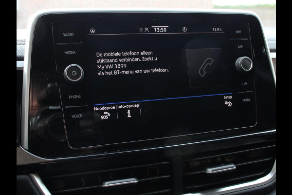 Volkswagen T-Roc 1.5 TSI DSG R-Line Climate control | Adaptieve cruise control | LED | Navigatie | Achteruitrijcamera | Parkeersensoren | Apple Carplay/ Android Auto | Radio