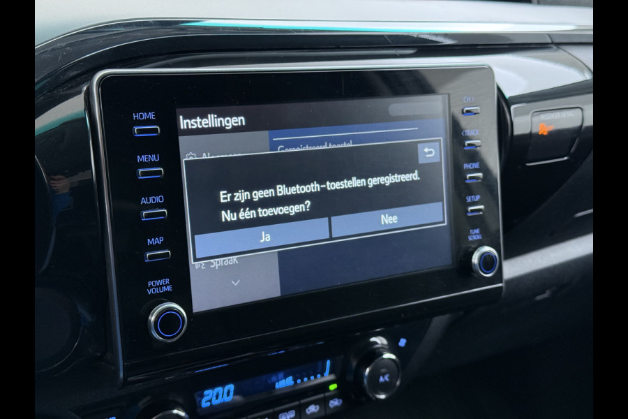 Toyota Hilux 2.4 D-4D 4WD AUT-6 Double Cab Professional Lier Canopy Hardtop (Huif) Trekhaak Navi* via Apple Carplay Android Auto Ecc Camera A Lane Assist Inbouw Kasten Bluetooth AWD EURO6 400Nm *3.500kg Trekvermogen* 1e Eigenaar Dealeronderhouden Origineel Nederlandse Auto