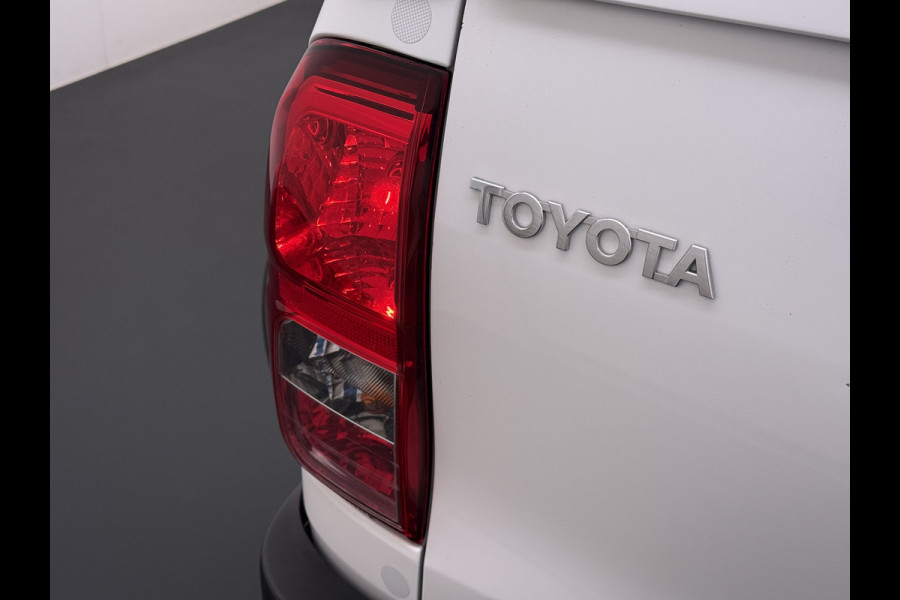 Toyota Hilux 2.4 D-4D 4WD AUT-6 Double Cab Professional Lier Canopy Hardtop (Huif) Trekhaak Navi* via Apple Carplay Android Auto Ecc Camera A Lane Assist Inbouw Kasten Bluetooth AWD EURO6 400Nm *3.500kg Trekvermogen* 1e Eigenaar Dealeronderhouden Origineel Nederlandse Auto