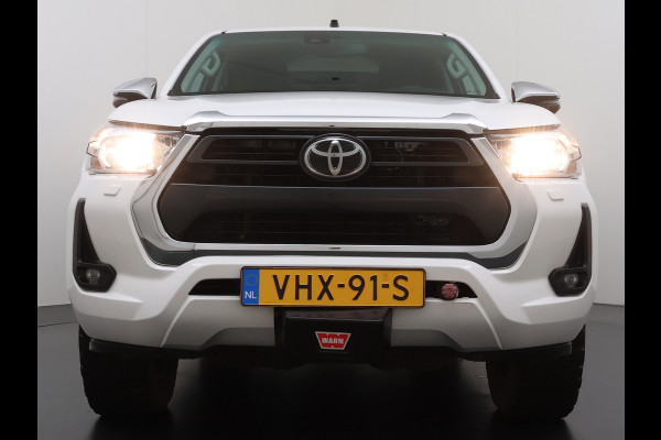 Toyota Hilux 2.4 D-4D 4WD AUT-6 Double Cab Professional Lier Canopy Hardtop (Huif) Trekhaak Navi* via Apple Carplay Android Auto Ecc Camera A Lane Assist Inbouw Kasten Bluetooth AWD EURO6 400Nm *3.500kg Trekvermogen* 1e Eigenaar Dealeronderhouden Origineel Nederlandse Auto